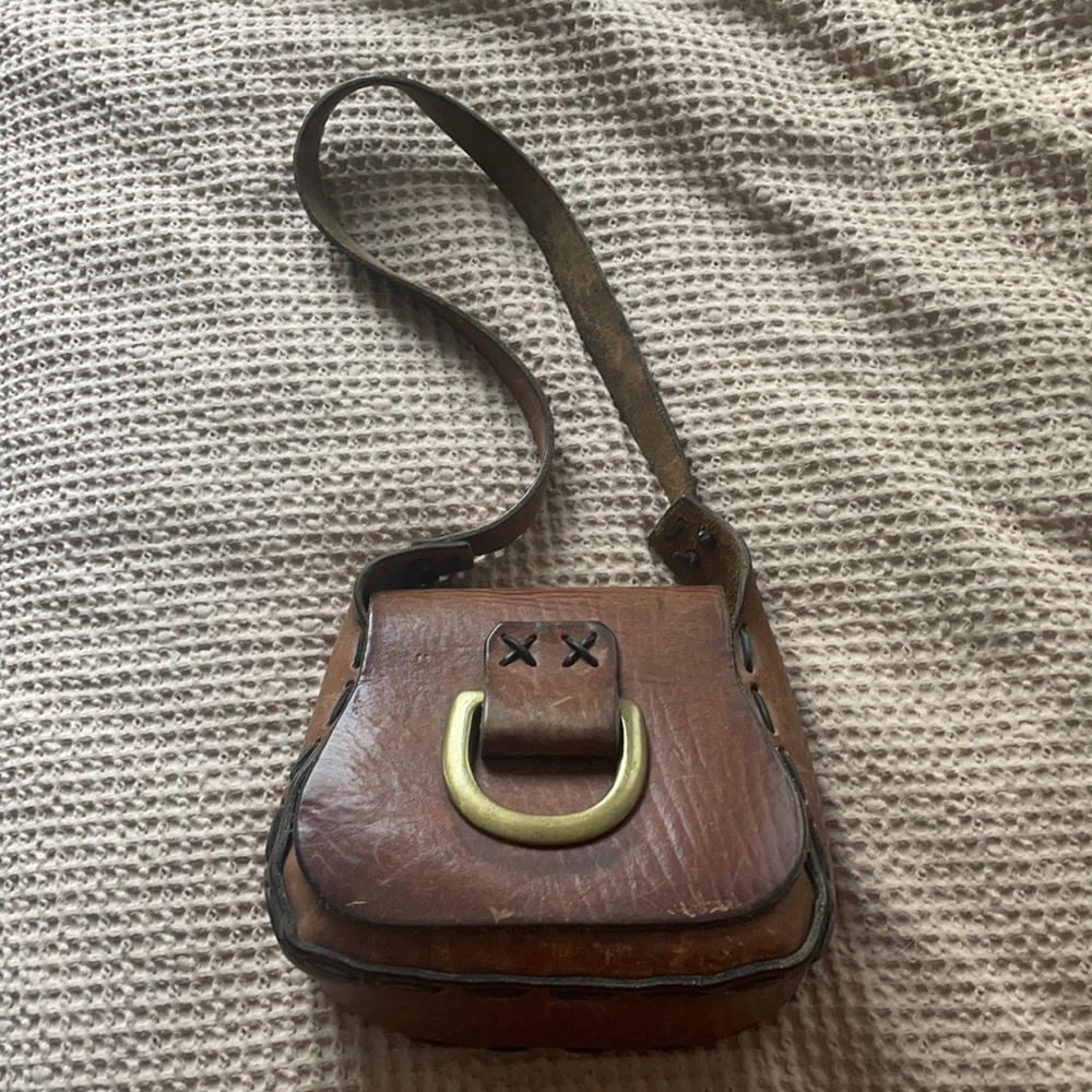 Authentic leather big buckle purse